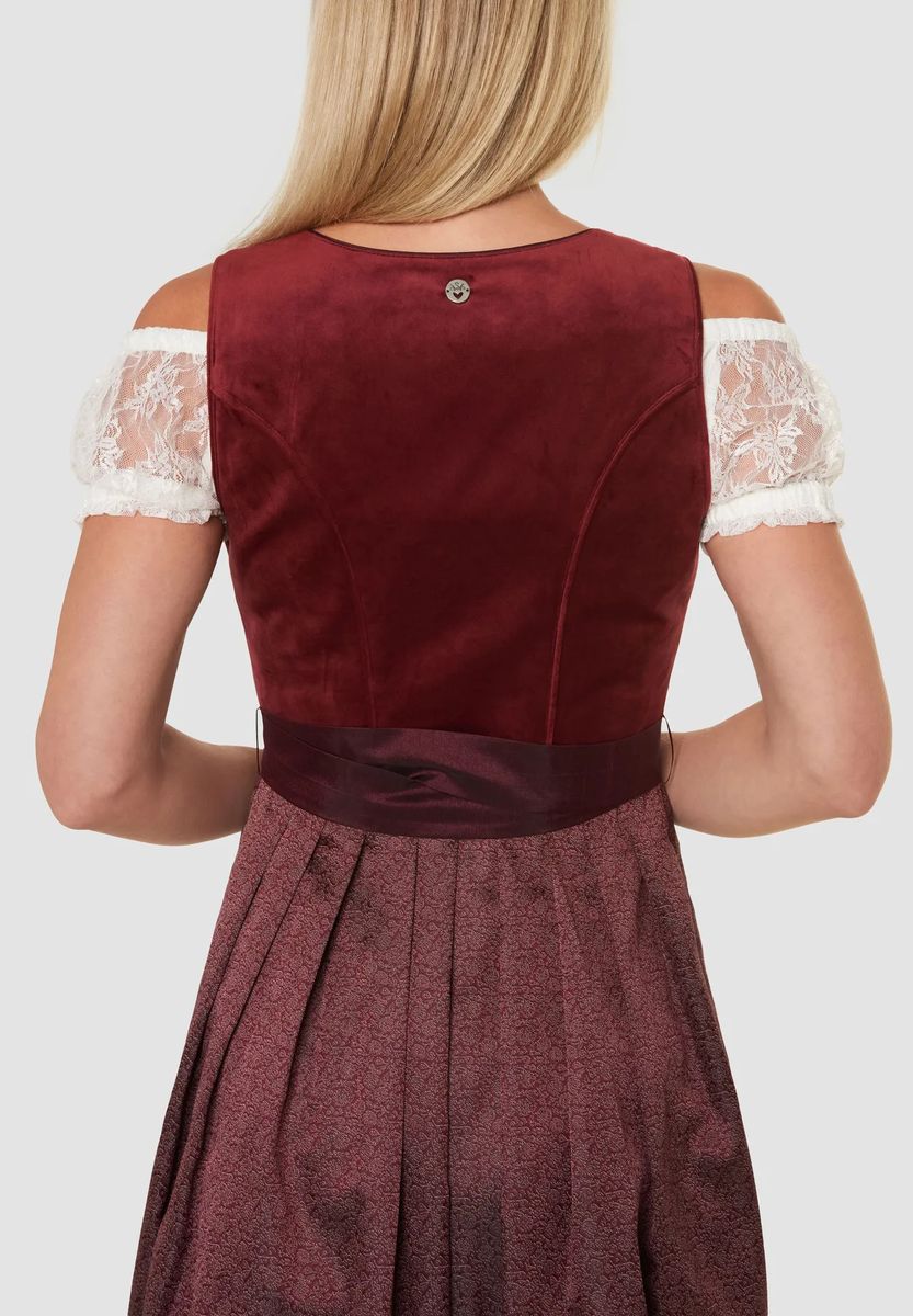 Dirndlbluse mit Spitzärmeln