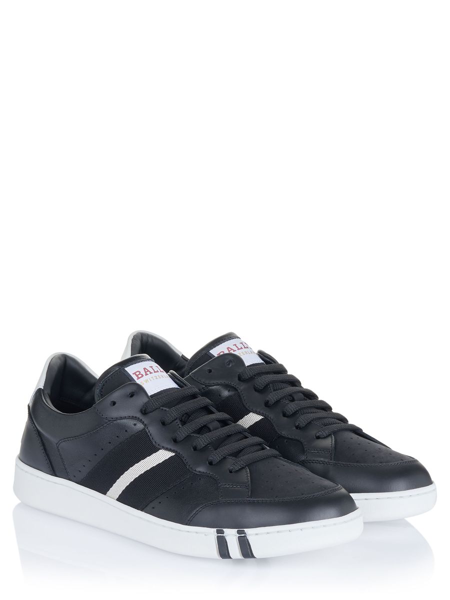 Elegante Leder-Sneaker mit Streifen
