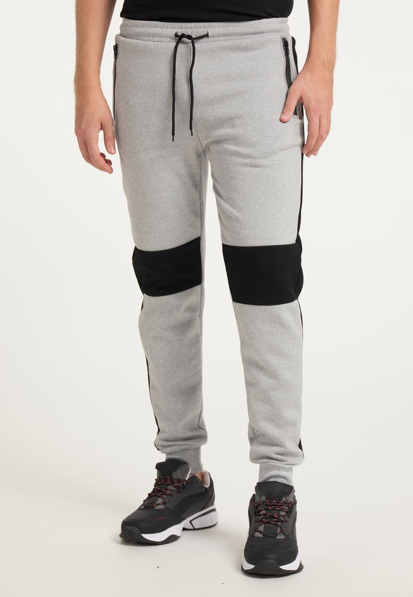 Sportliche Jogginghose mit Kontrasteinsätzen