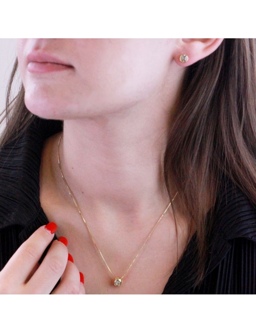 Minimalistisches Schmuckset mit Zargenfassung