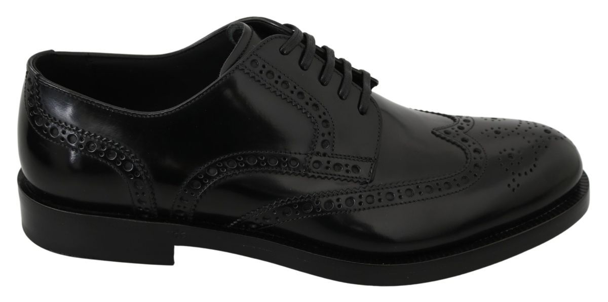 Klassischer schwarzer Brogue Derby aus Leder
