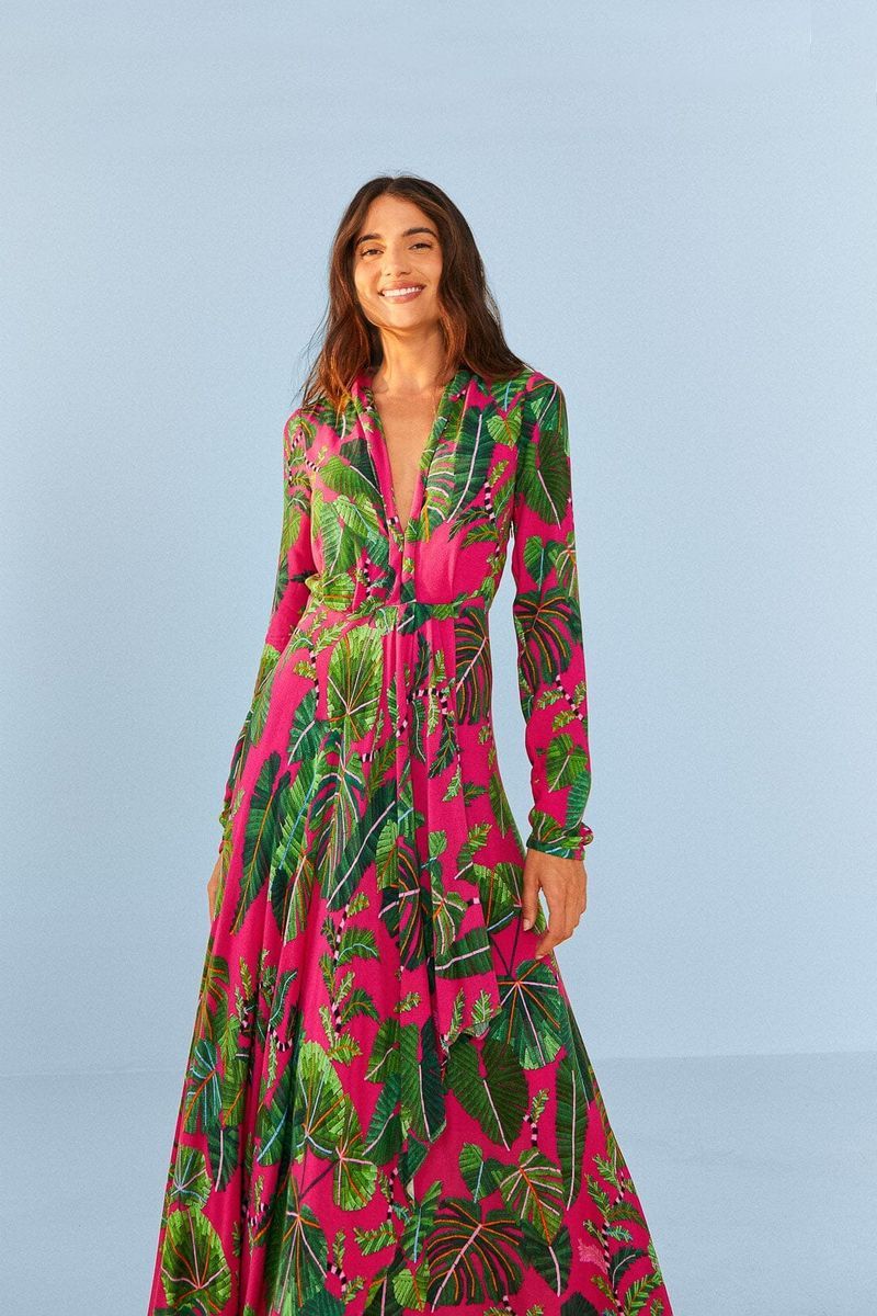 Rosa Maxikleid mit tropischem Blätterdruck