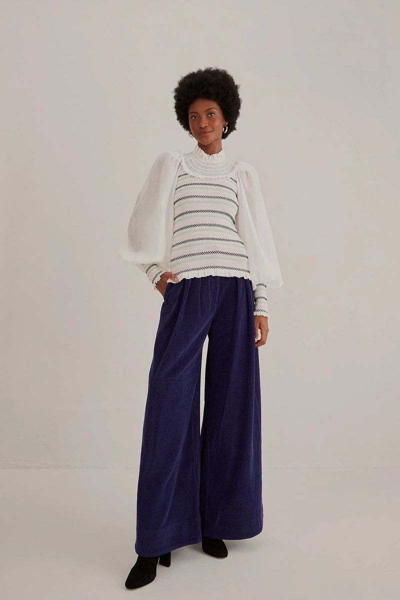 Weite marineblaue Cordhose
