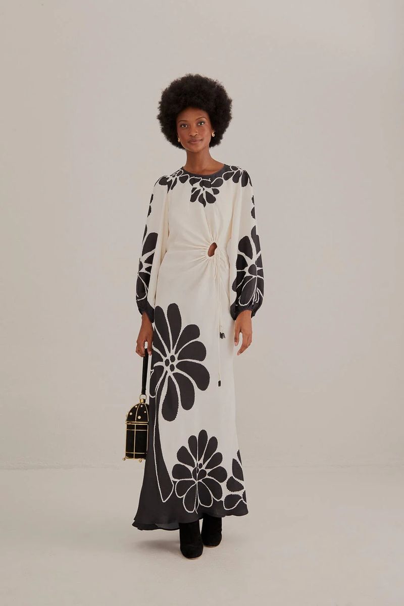 Maxi-Kleid mit Blumenmuster und Cut-Out