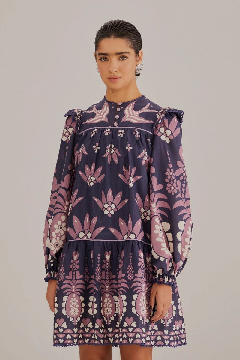 Blumig bedrucktes, gestuftes Minikleid