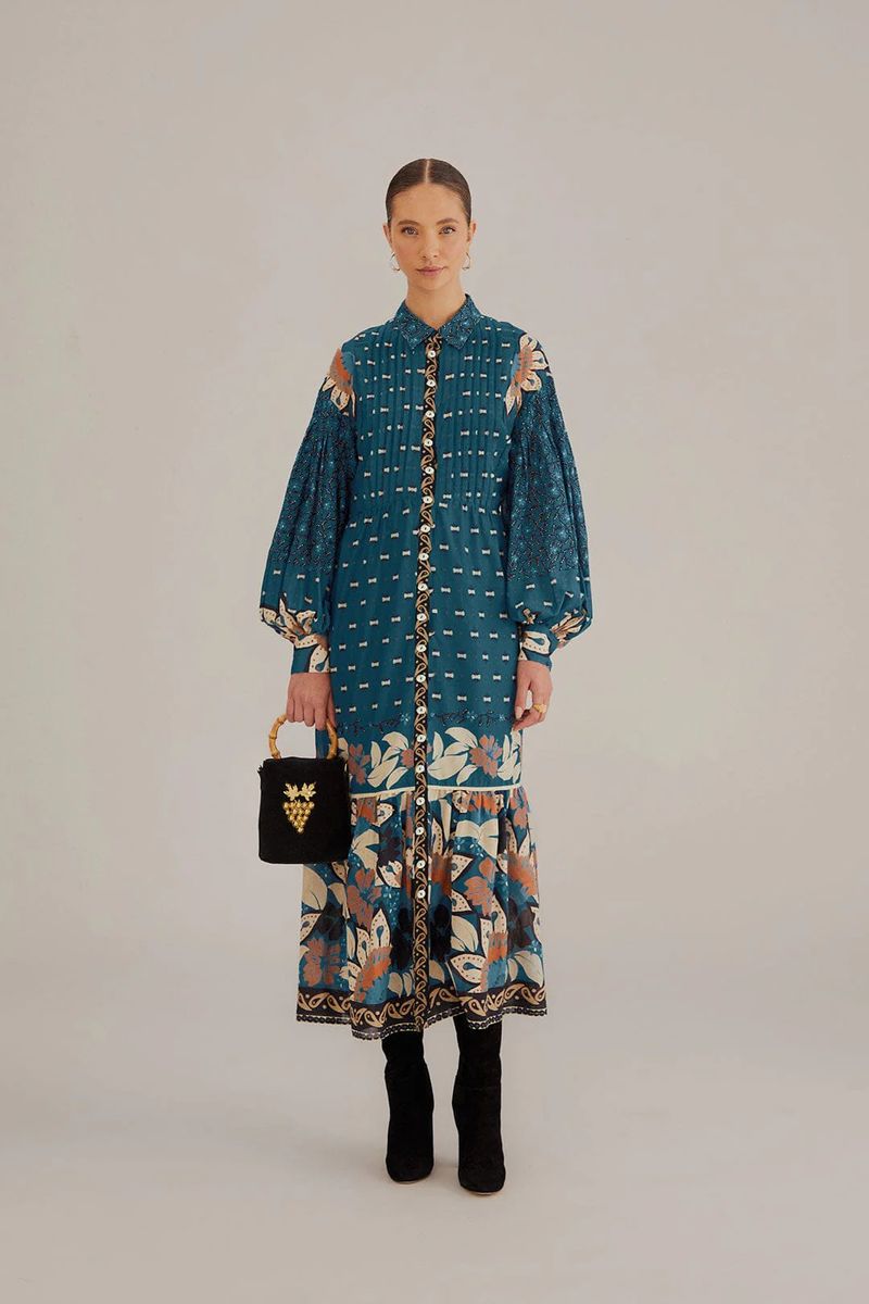 Blaues Maxikleid mit Blumenmuster