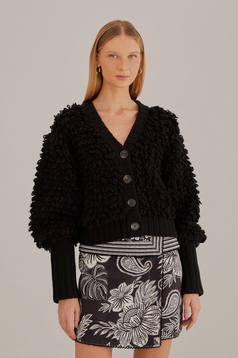 Strukturierte Strickjacke mit V-Ausschnitt