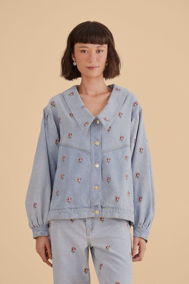 Jeansjacke mit Rosenstickerei und Kragen
