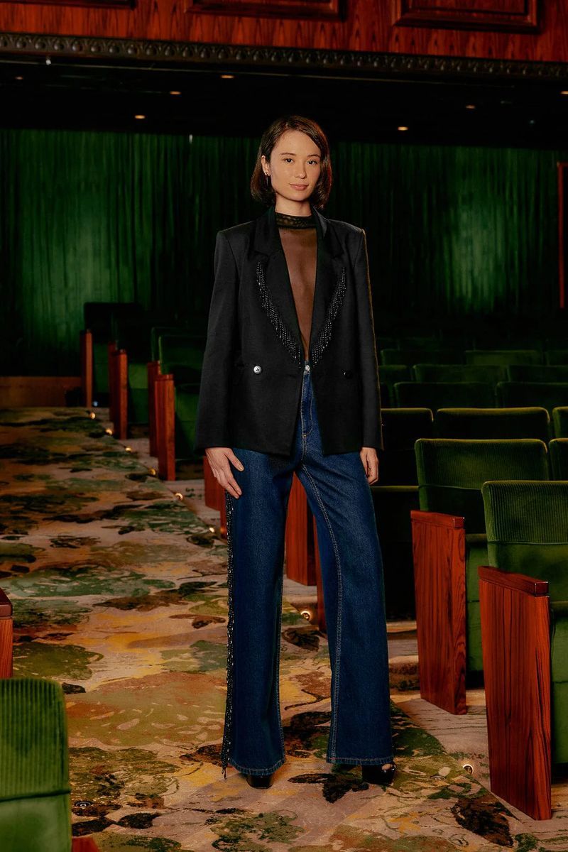 Jeans mit weitem Bein und Fransenperlen