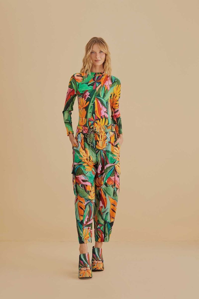 Cargo-Hose mit tropischem Print und Cropped-Schnitt