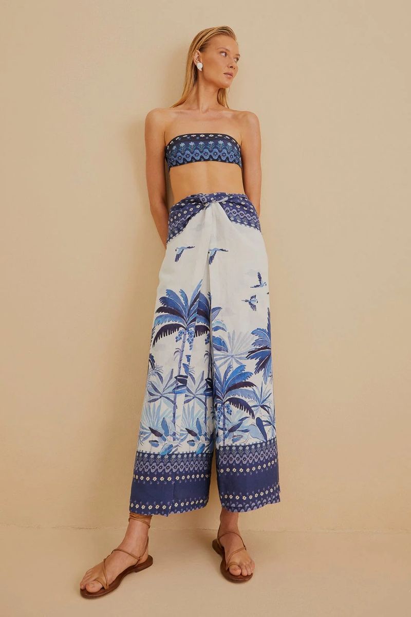 Weite Leinenhose mit tropischem Print