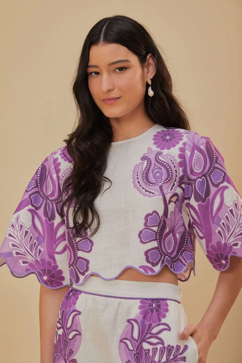 Kurzes Oberteil mit Paisley- und Blumendruck