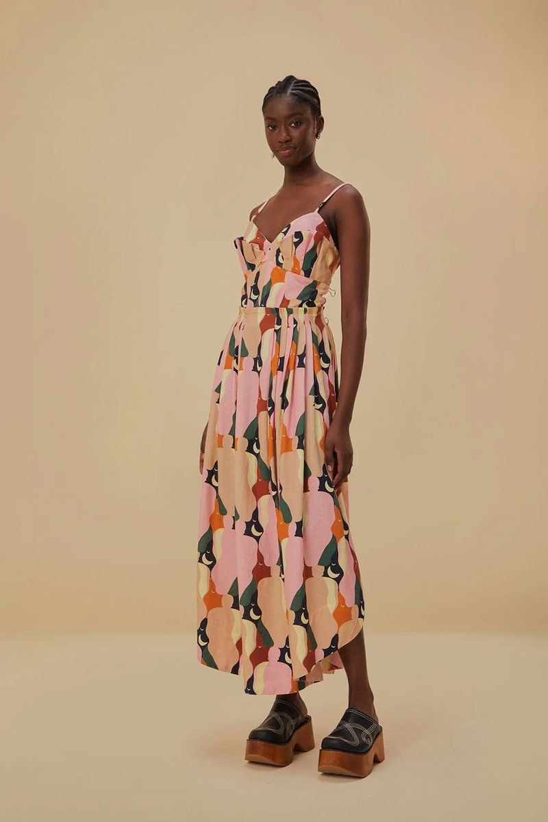 Verspieltes Midi-Sommerkleid mit abstraktem Print