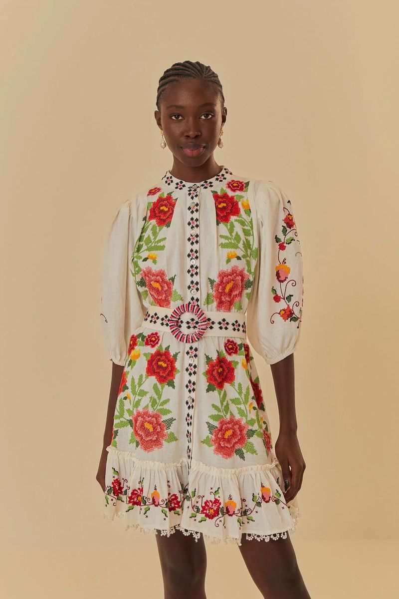 Besticktes florales Minikleid Kurzarm