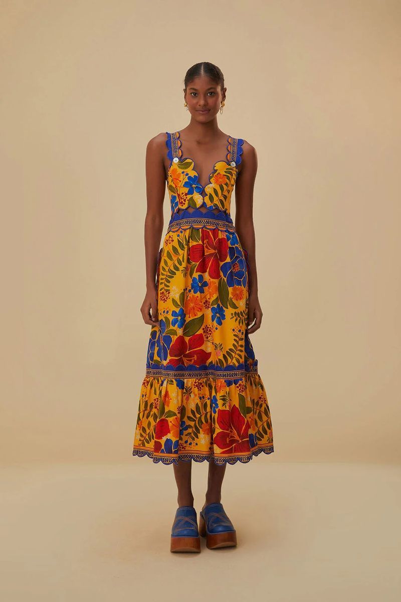 Lebhaftes ärmelloses Midikleid mit Blumenmuster