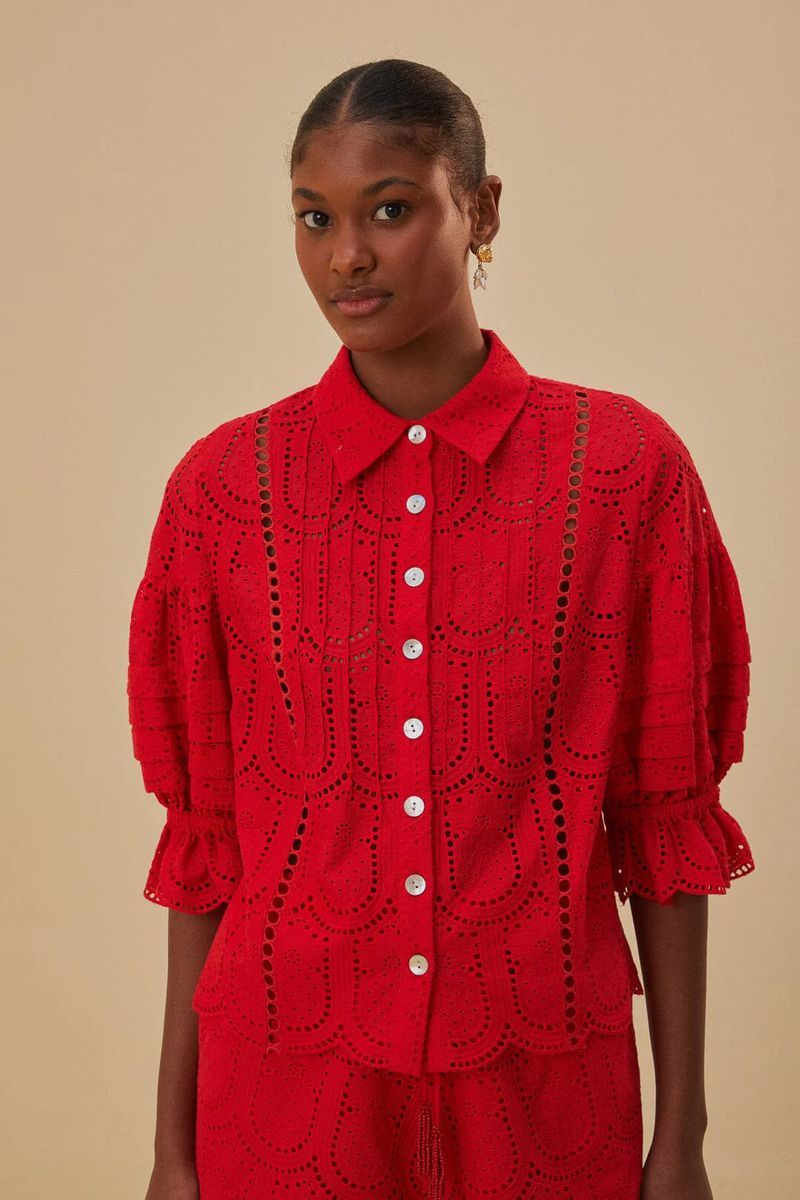 Rote Öse Button-Down Bluse