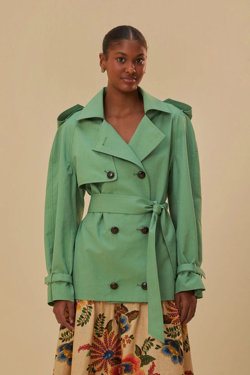 Kurzer zweireihiger Trenchcoat