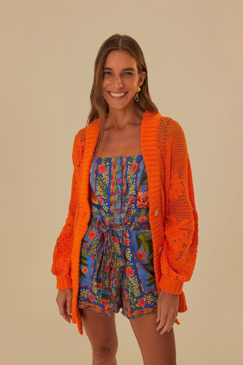 Strahlende bestickte Strickjacke