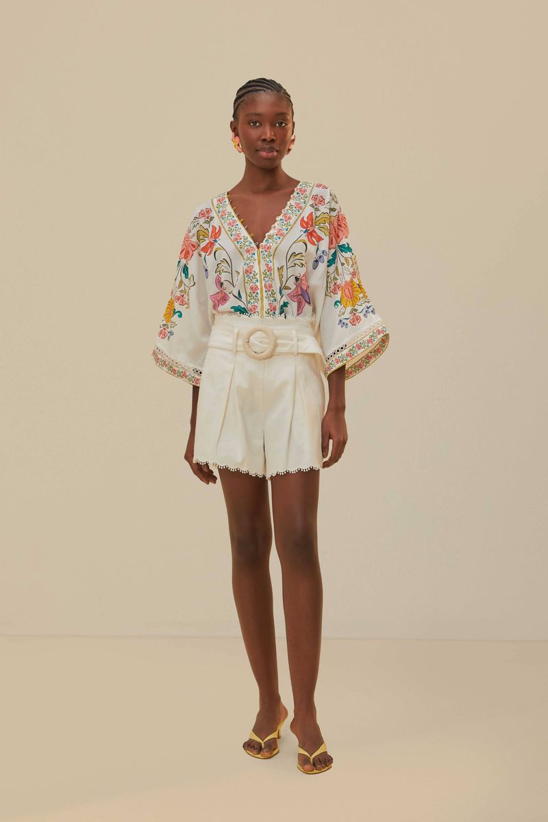 Floral bestickte Bluse mit weiten Ärmeln