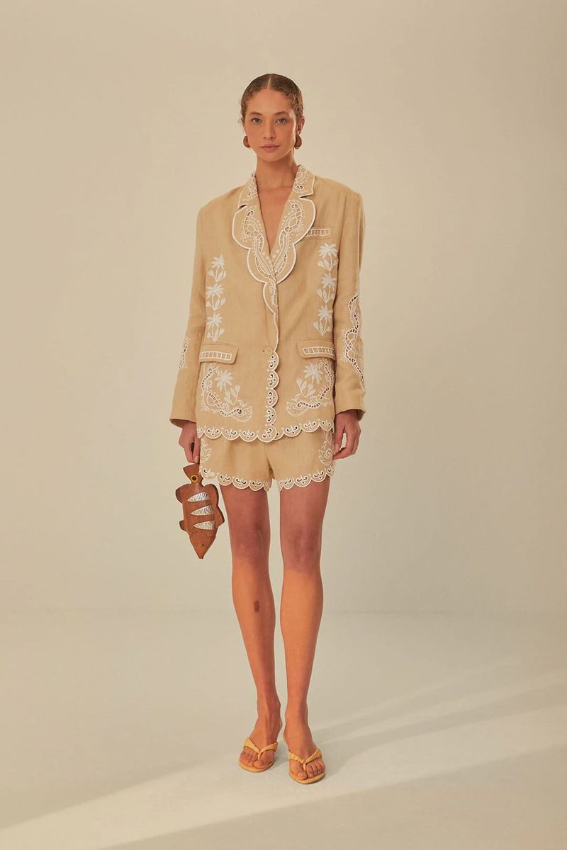 Bestickte Leinen-Shorts mit gewelltem Saum