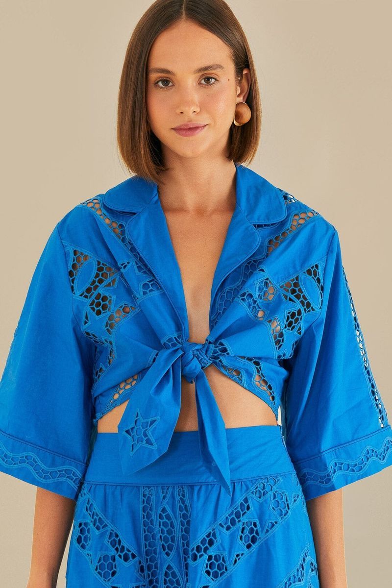 Richelieu-besticktes Crop-Top zum Binden