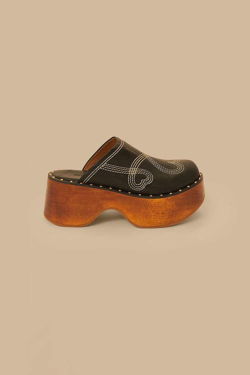 Plateau Clog mit Ziernähten