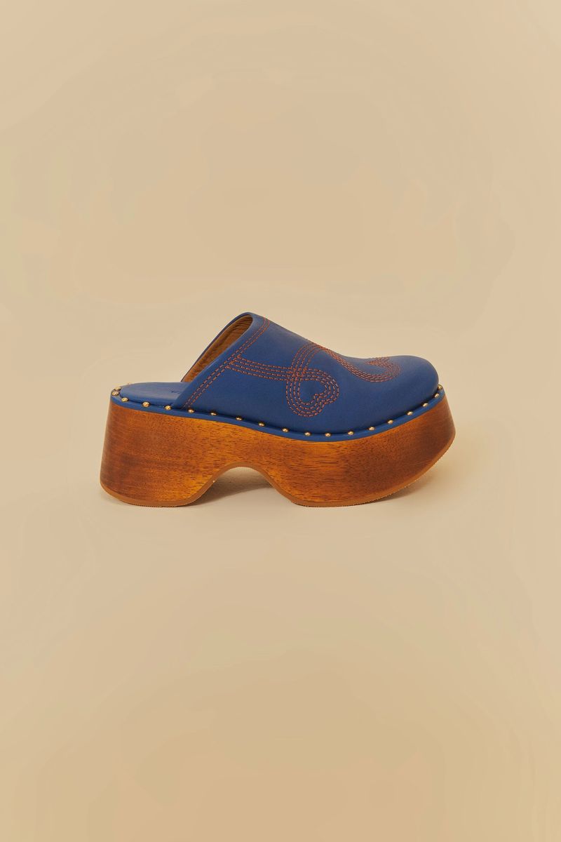 Plateau Clog Pantolette mit Stickerei
