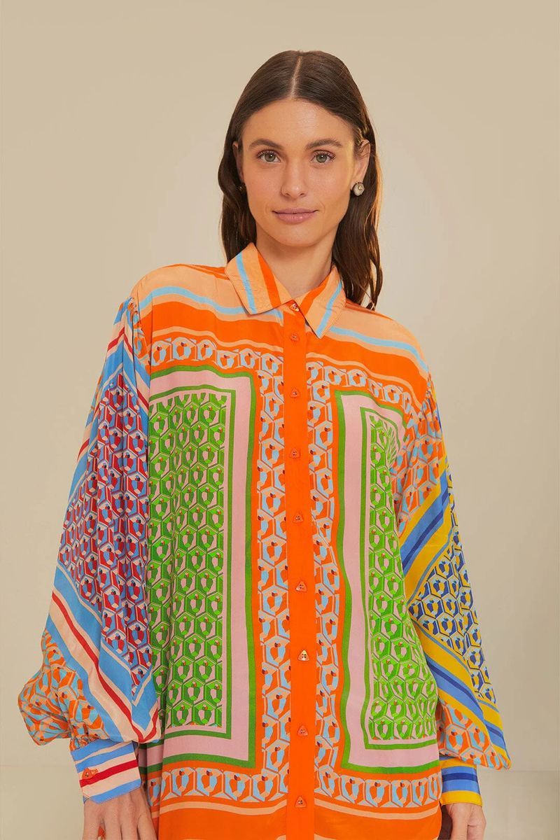 Lebhaftes Langarmhemd mit geometrischem Print