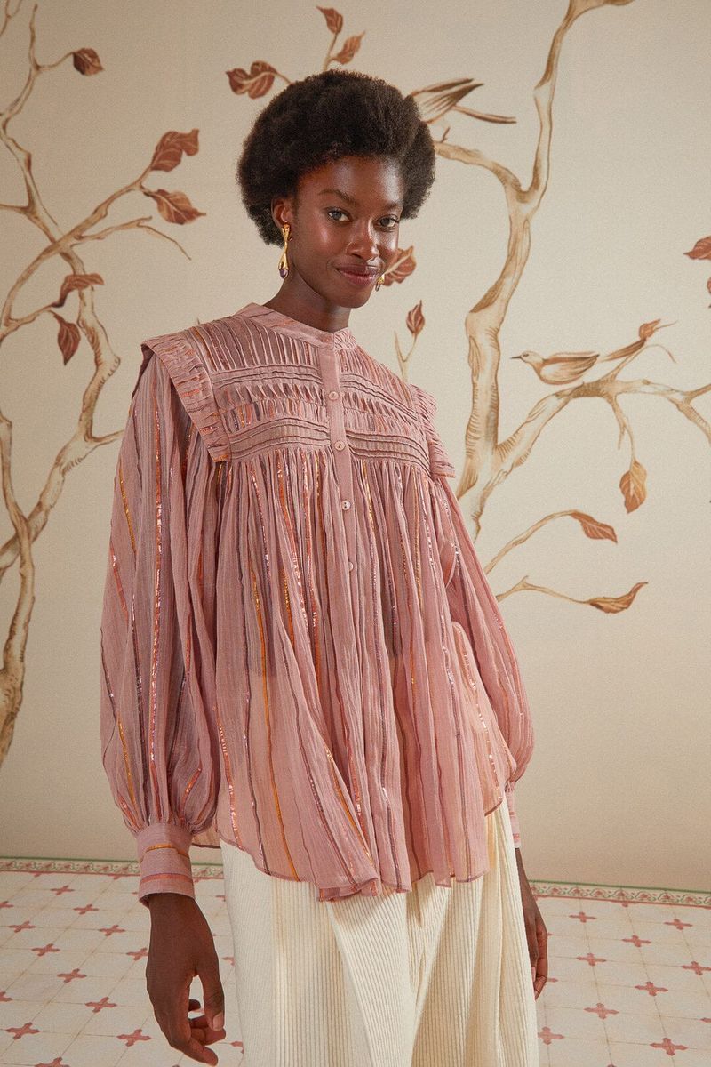 Romantische Bluse mit plissierter Passe