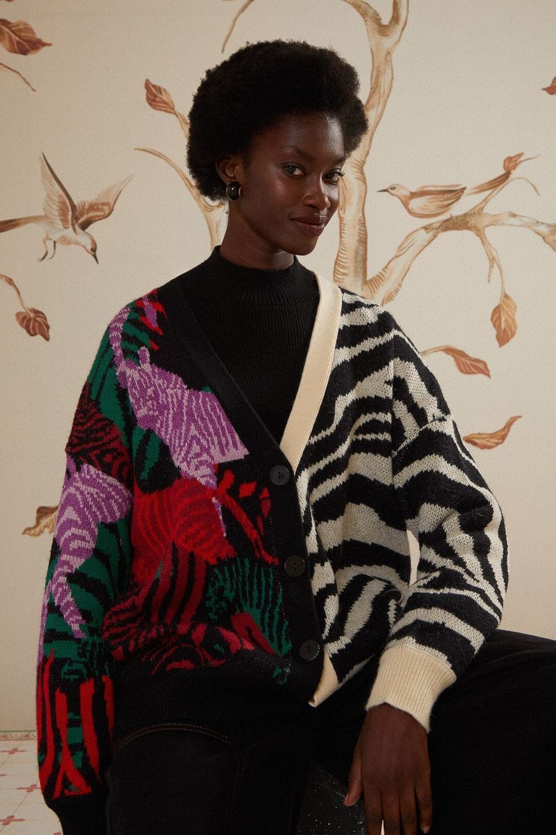 Strickjacke mit Zebra- und Mustermix
