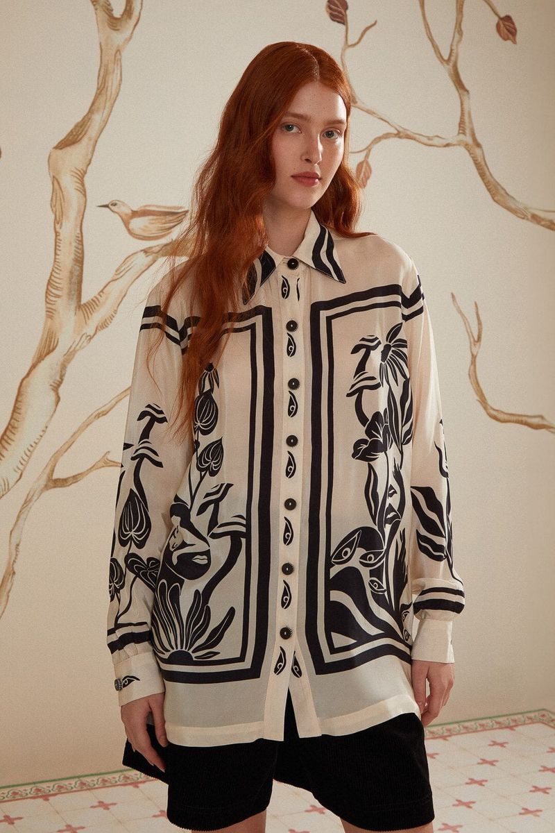 Surreal Gartenmuster Hemdbluse mit Knopfleiste