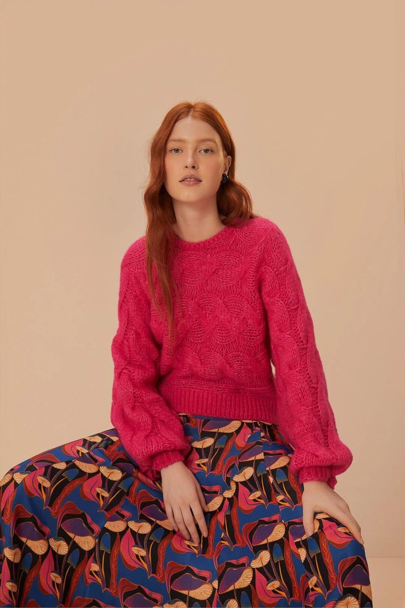 Kurzer Zopfmuster-Pullover