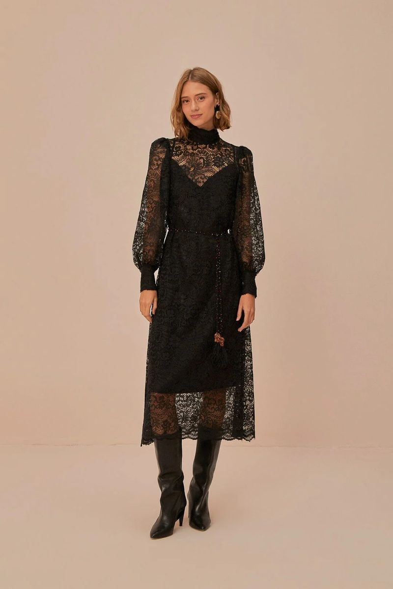 Elegantes Midikleid aus Spitze mit Ärmeln