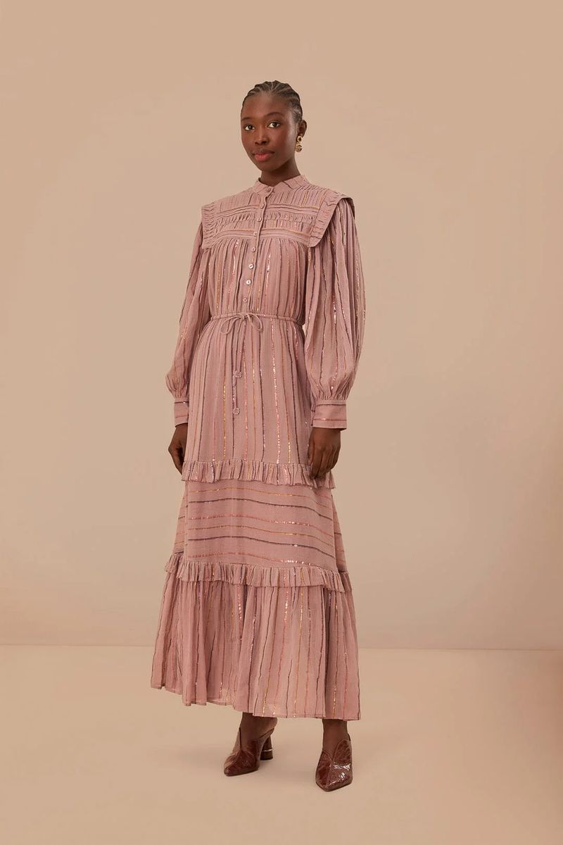 Elegantes rosa gestuftes Maxikleid