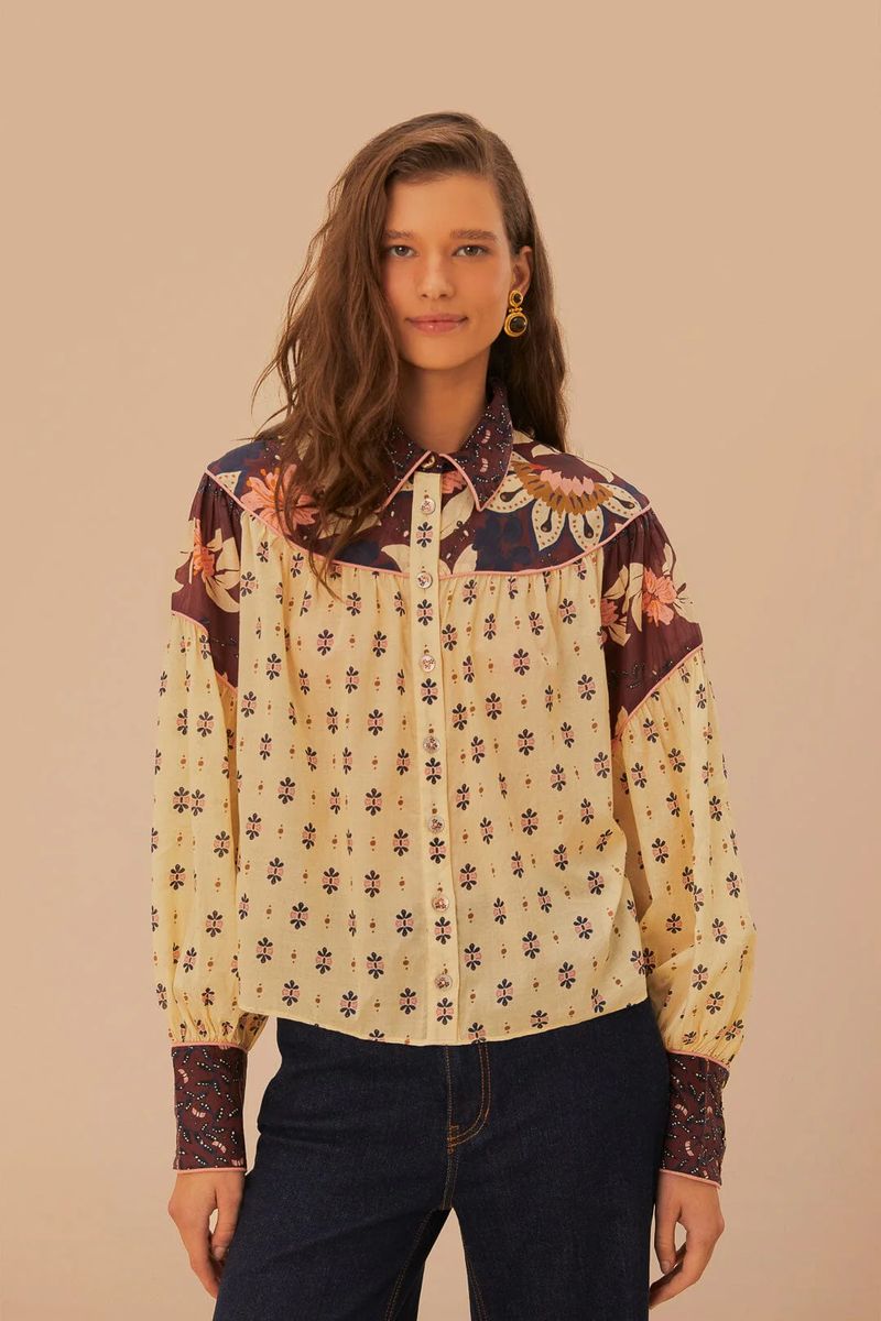 Geblümte Bluse mit Kragendetail