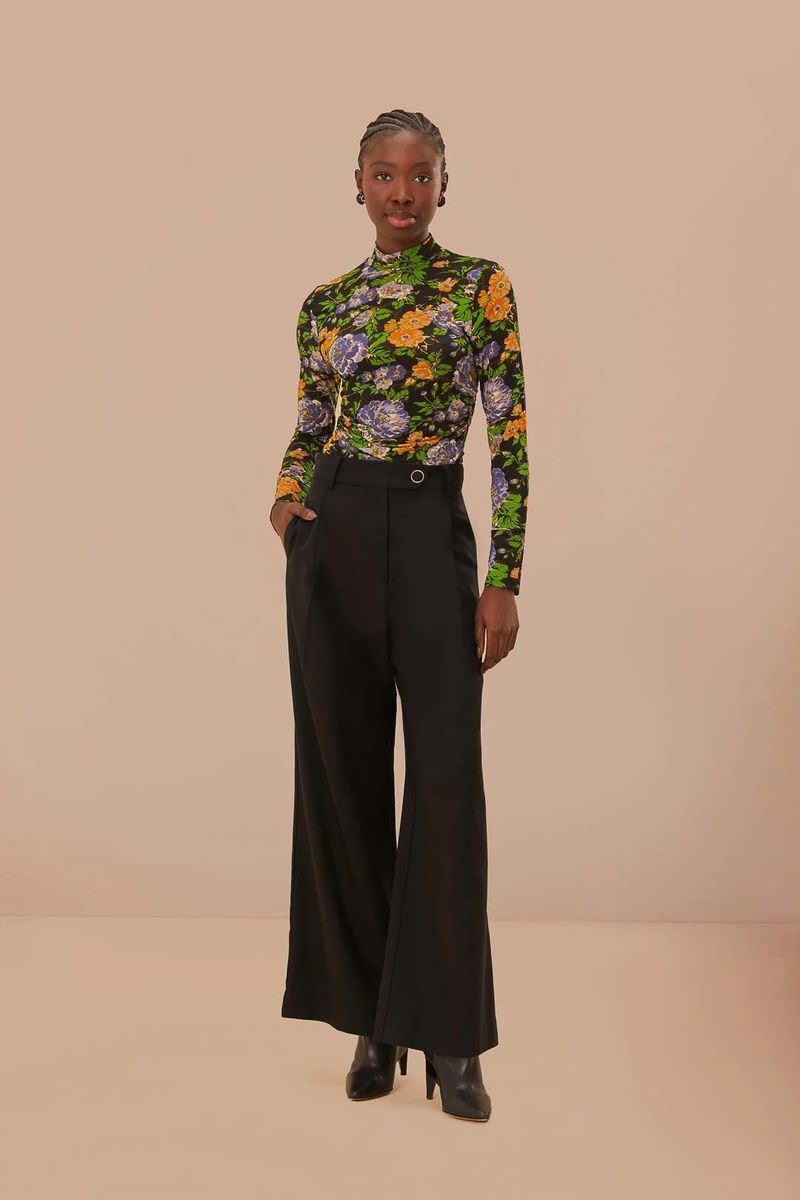 Elegante, hochtaillierte Hose mit weitem Bein