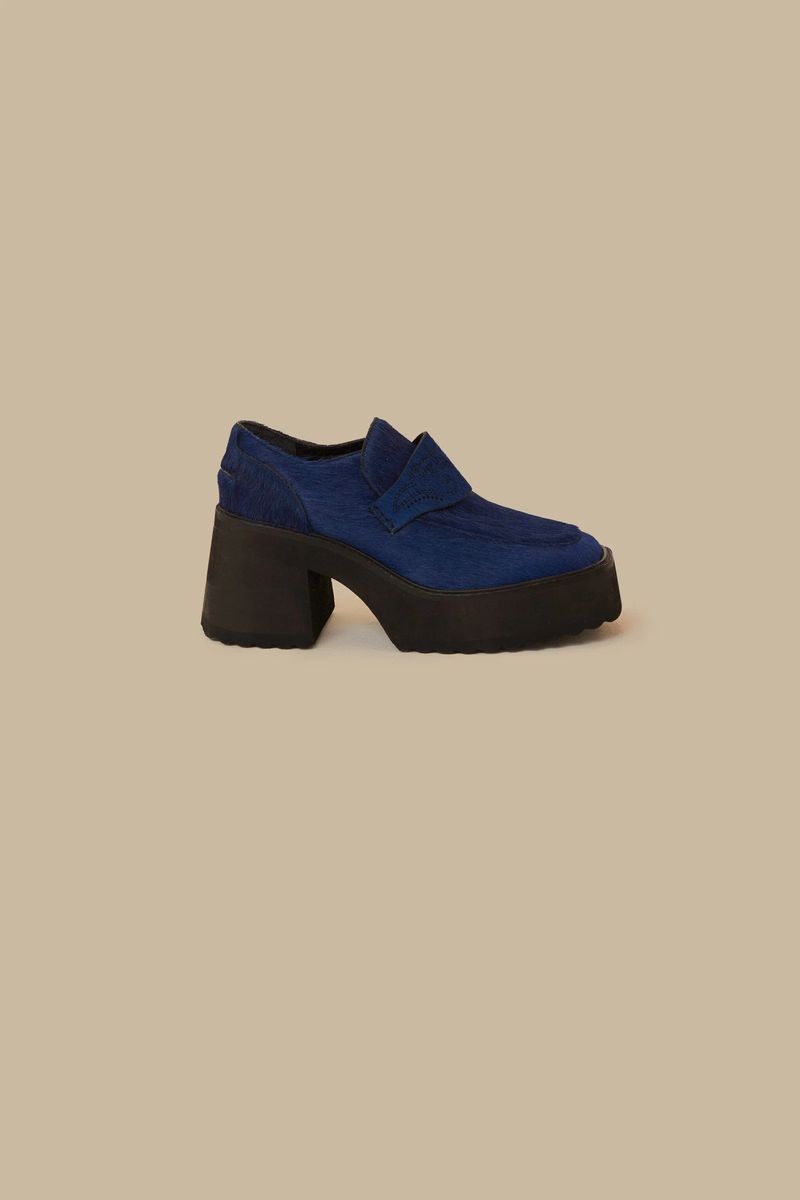 Königsblauer Plateau-Loafer