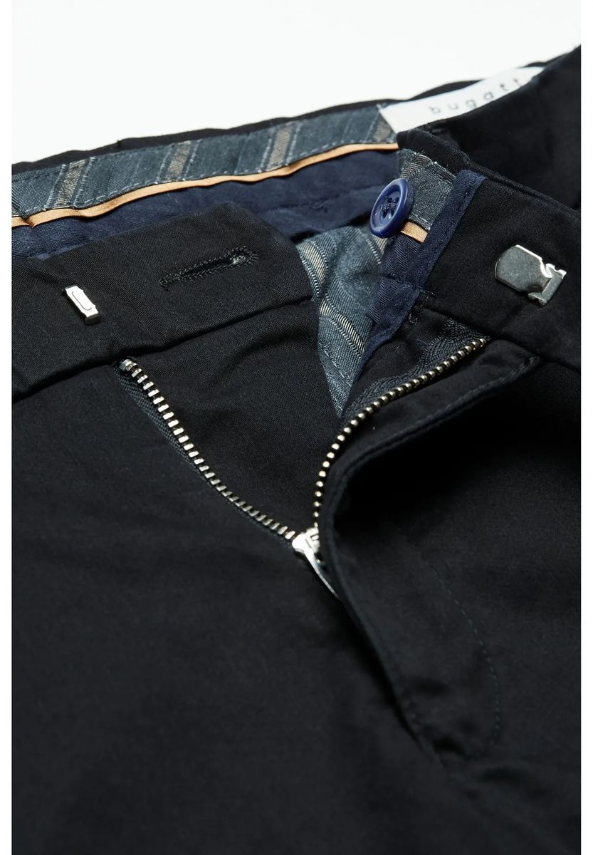 Herren Chinos mit regulärer Passform