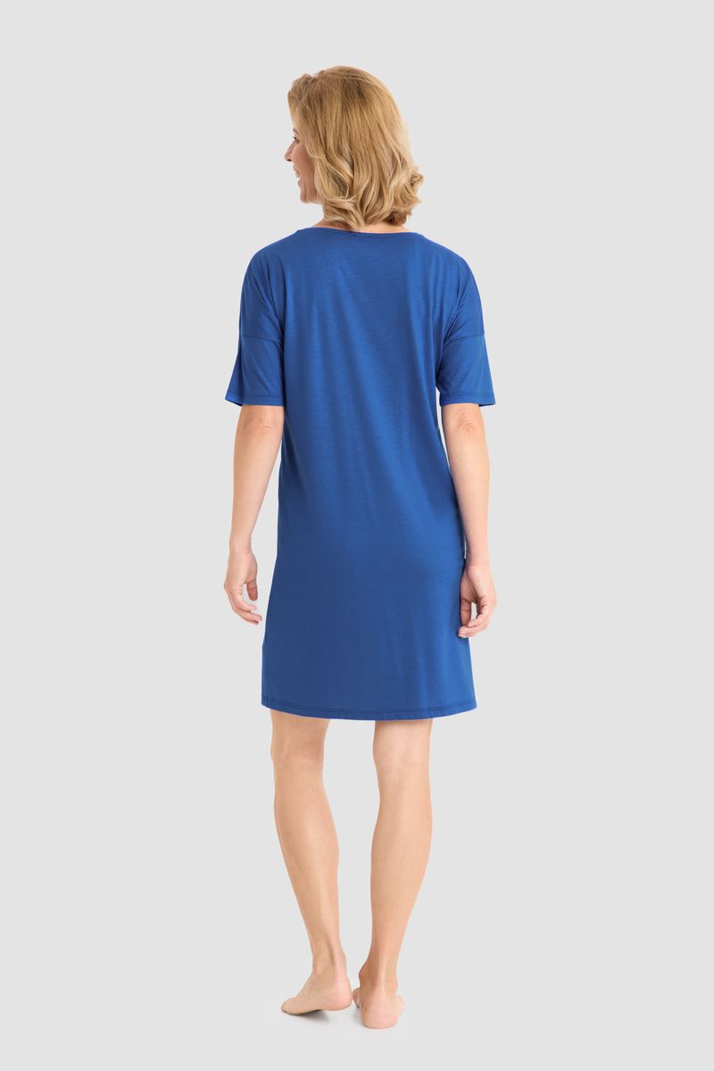 Blaues Stricknachthemd mit Aufdruck