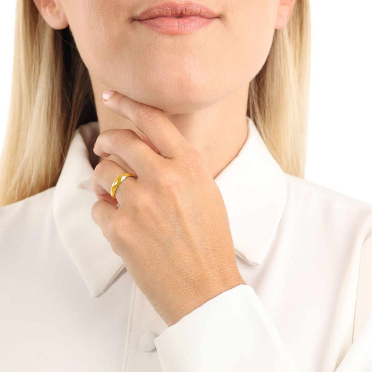 Ring mit geometrischem Facettenschliff