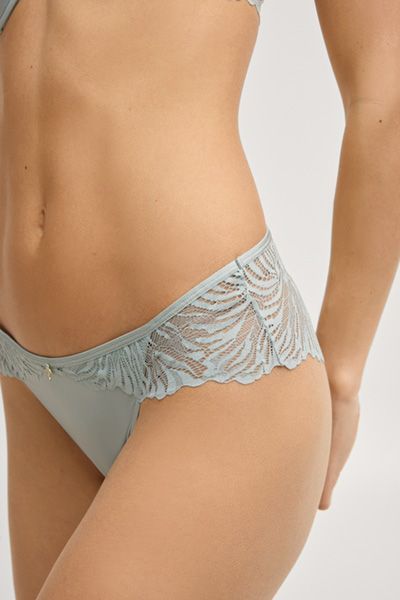 Brazilian Slip in Hellblau mit Spitzendetail