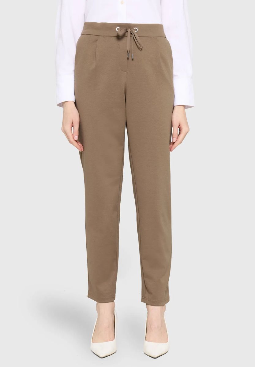 Konisch zulaufende Freizeithose mit Kordelzug