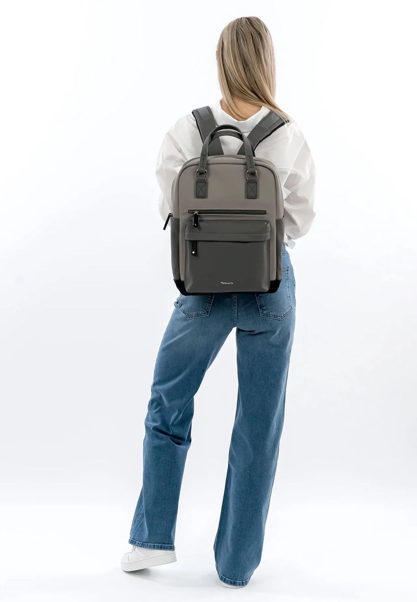 Minimalistischer zweifarbiger Rucksack mit Taschen