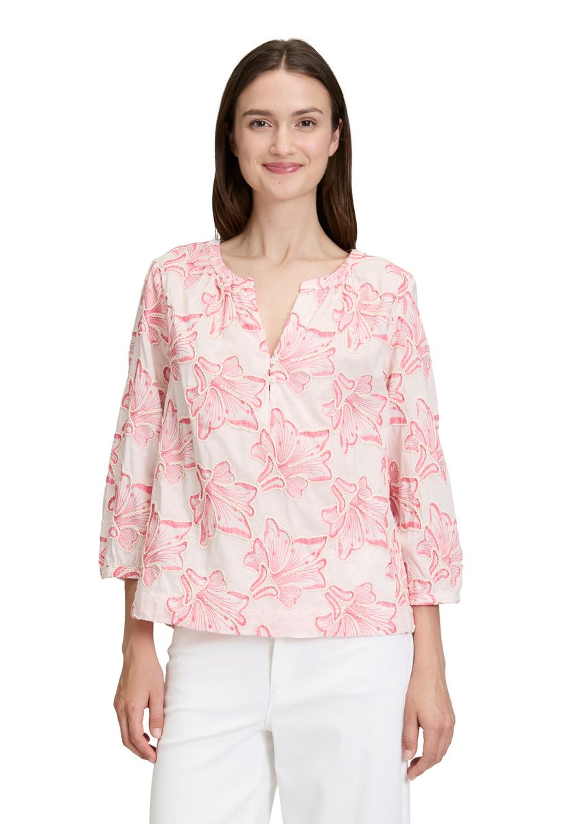 Floral bestickte Bluse mit Dreiviertelärmeln