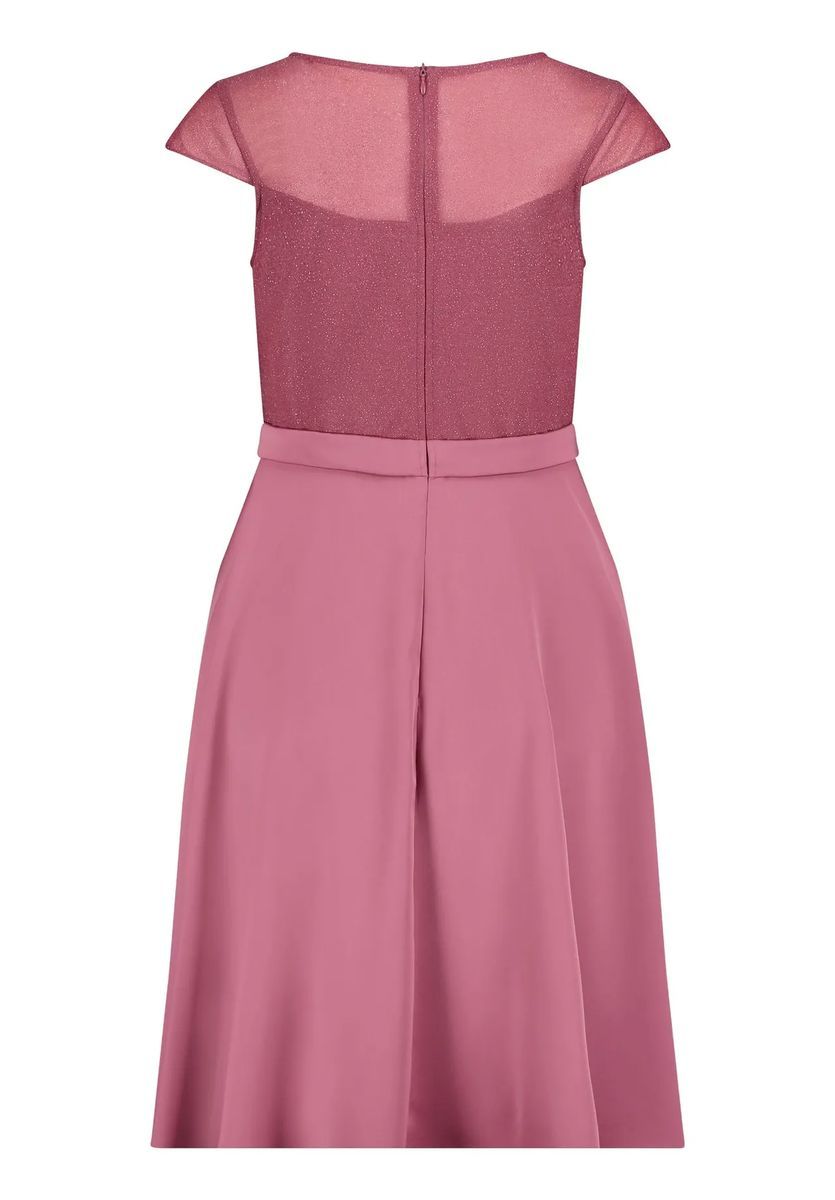 Elegantes ausgestelltes Cocktailkleid