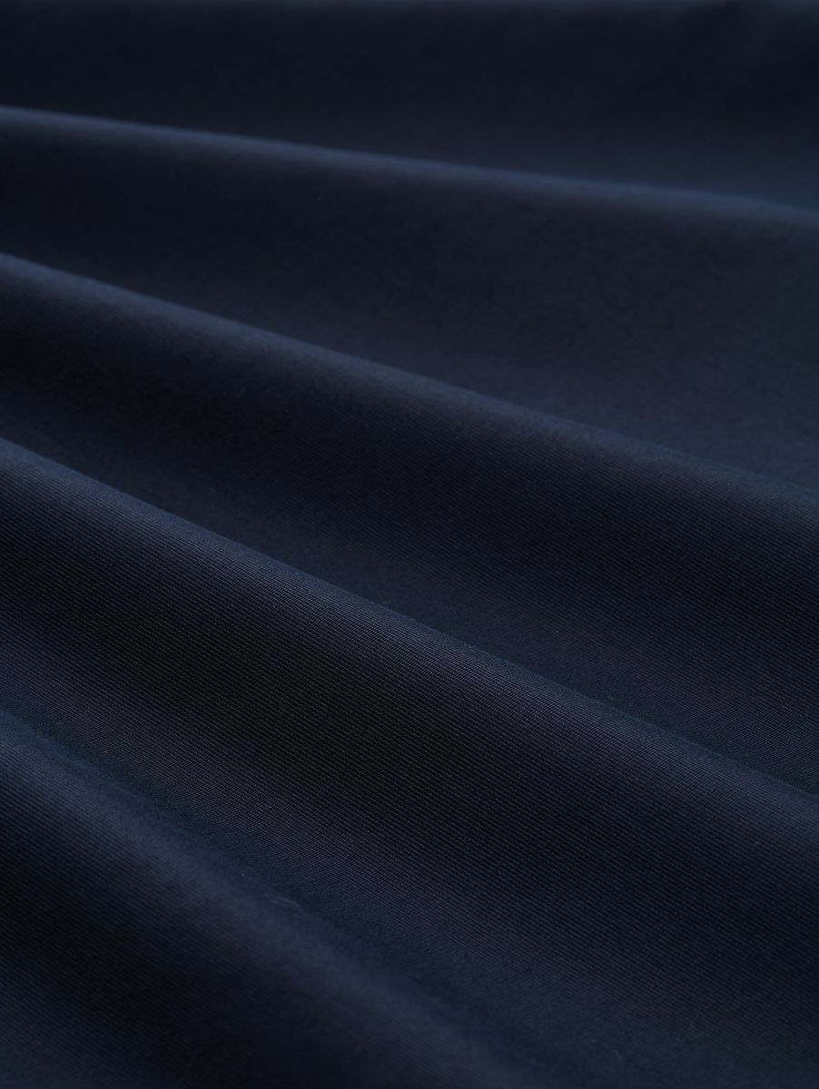 Bluse mit Stickärmeln und Bindedetail