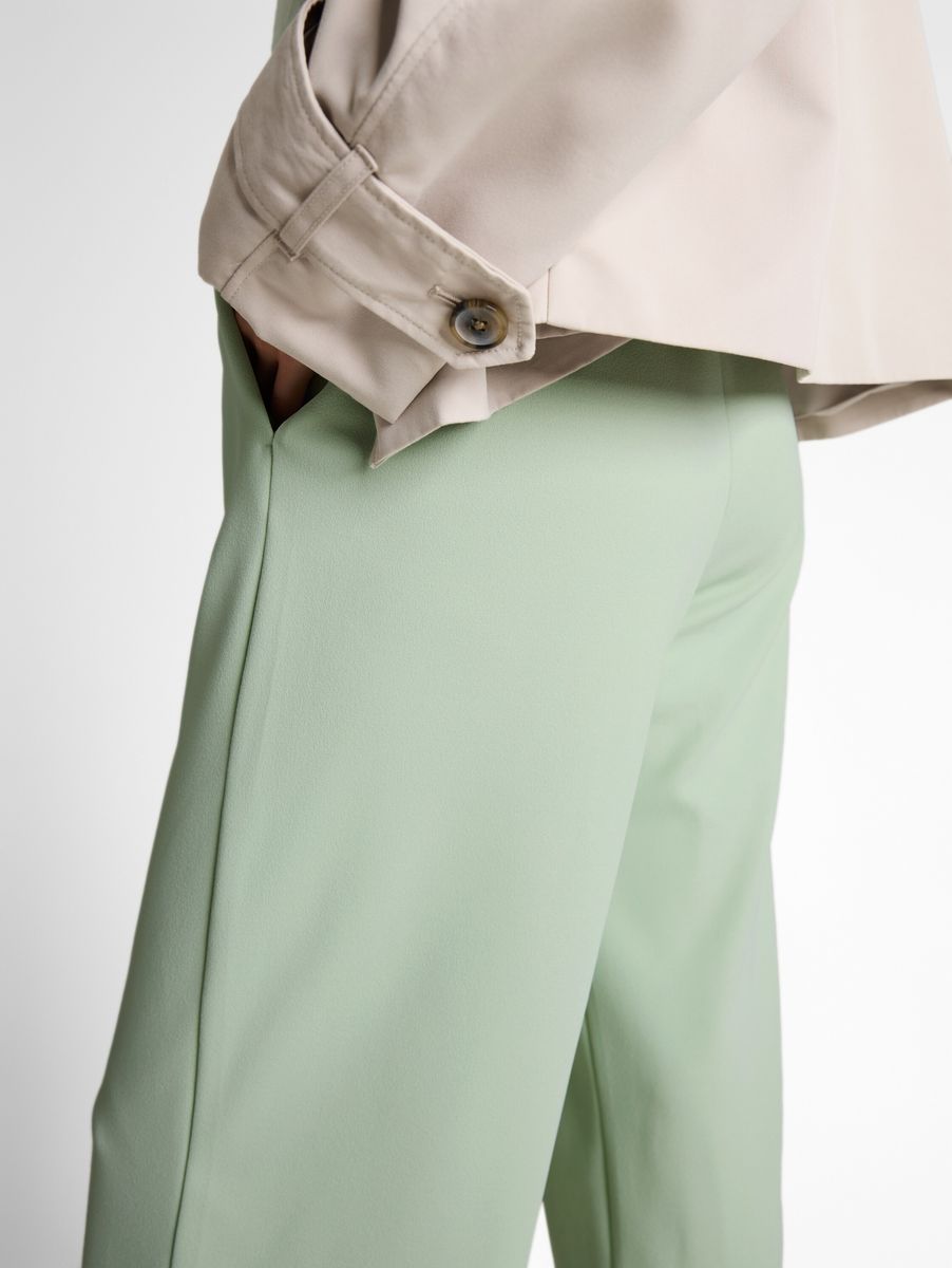 Weite, verkürzte Culottes Hose