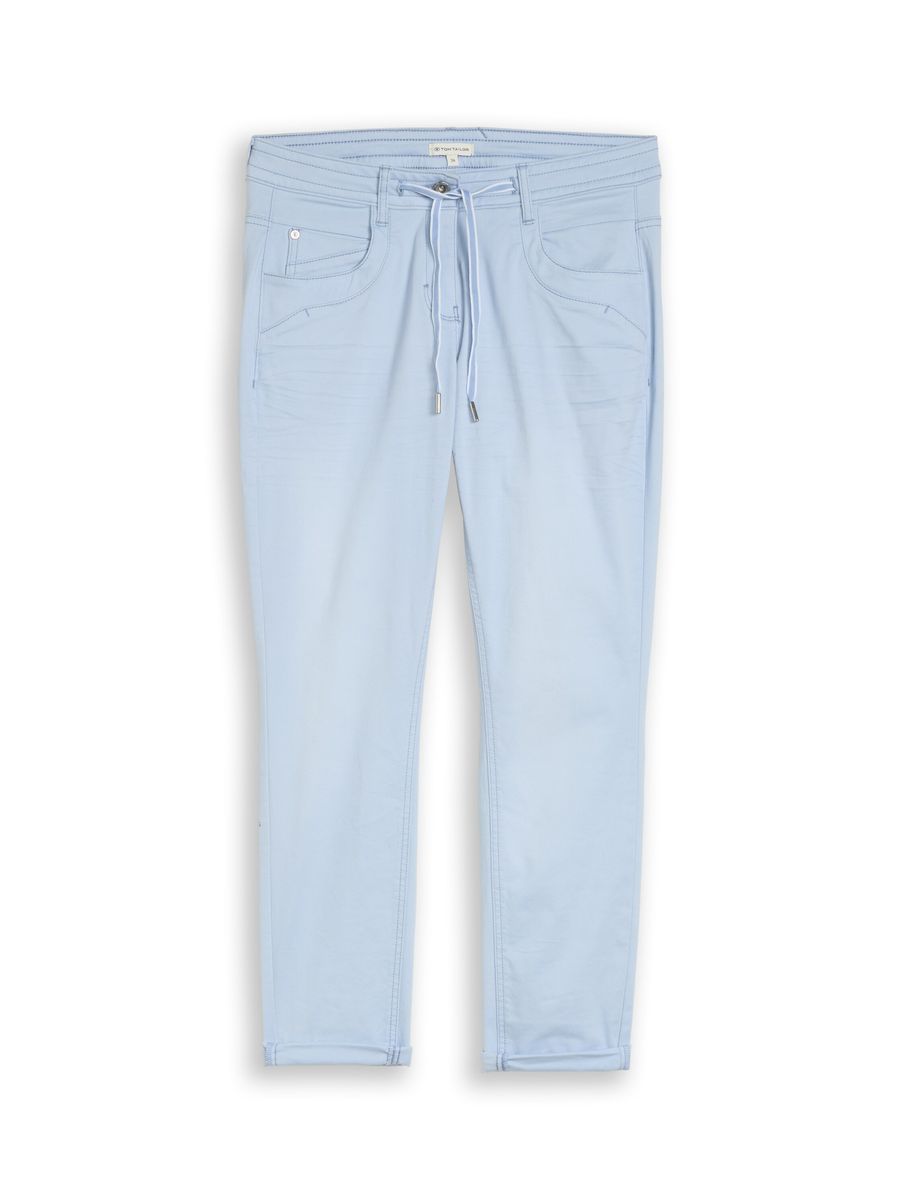 Locker zulaufende Knöchelhose