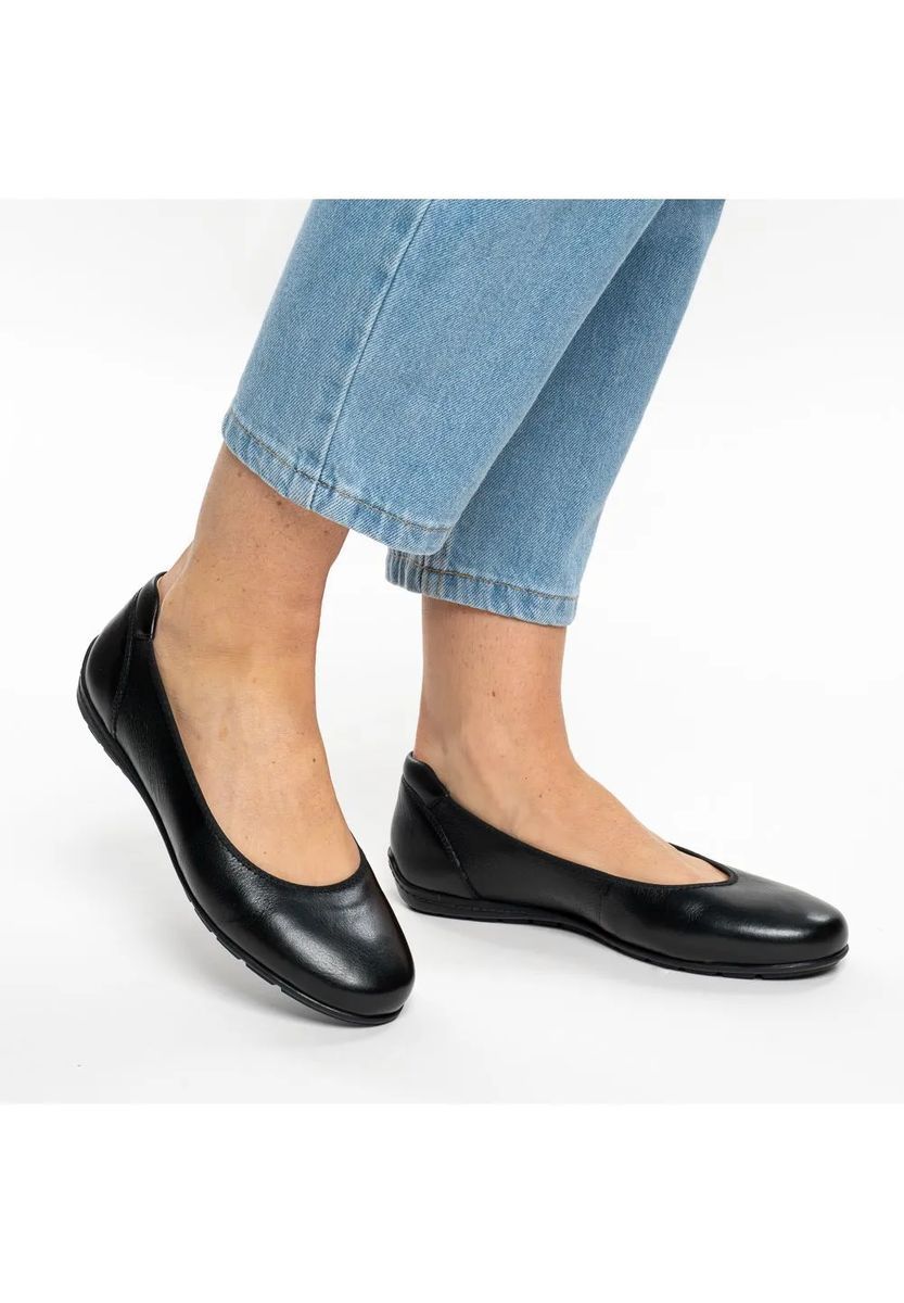 Klassische Ballerinas aus Leder
