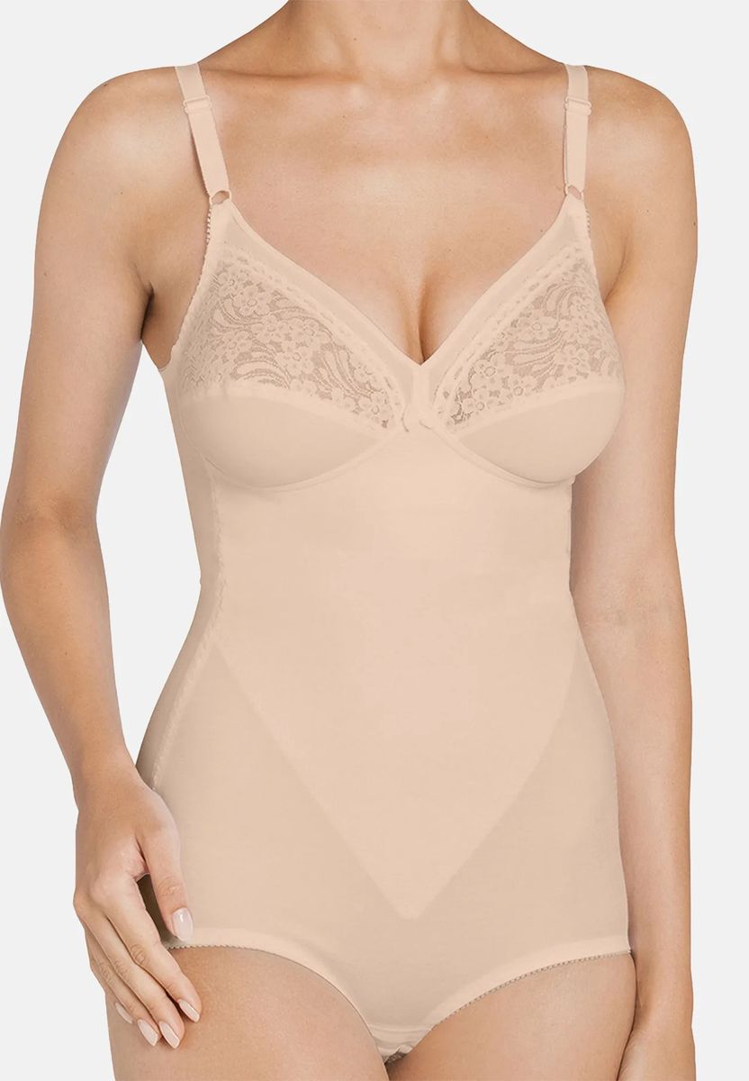 Formender Body mit Spitzendetail